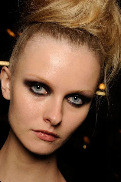 Look 12